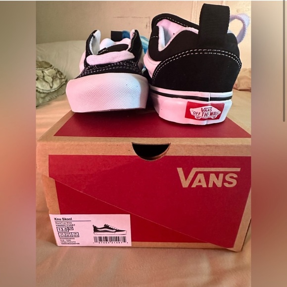NIB VANS Knu Skool Sneakers - Picture 2 of 5